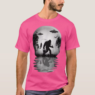 Camiseta Pé-Grande A Pescar Sasquatch Engraçado Na Lua Para