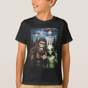 Camiseta Pé Grande Alien Selfie Sinal de Paz Divertido OVNI