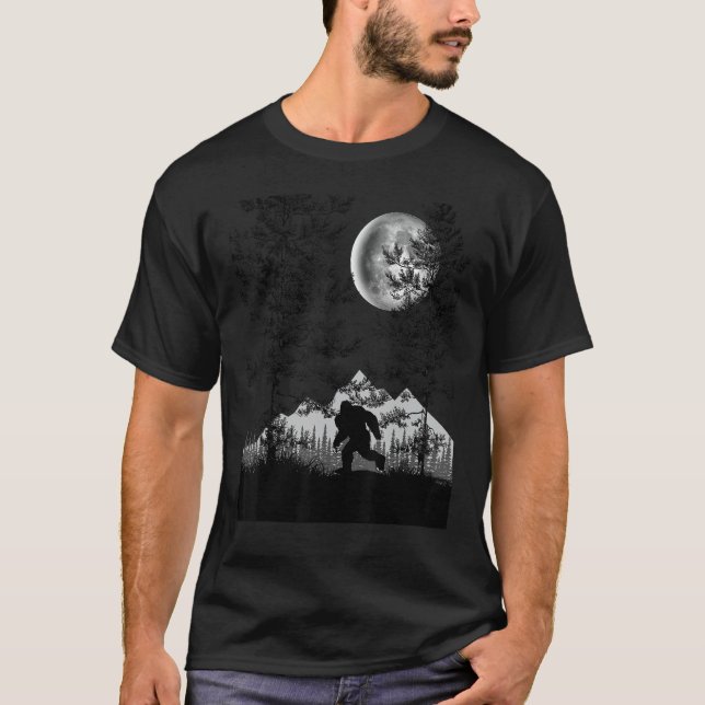 Camiseta Pé-Grande Caminhando na Floresta Noite-Lua Sky Sas (Frente)