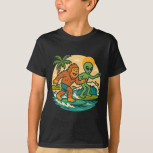 Camiseta Pé Grande E Alien Surfando Gráficos De Arte De Pra