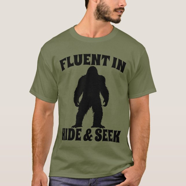 Camiseta Pé Grande Engraçado - Fluente no Esconder e Procur (Frente)