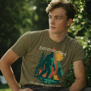 Camiseta Pé Grande Floresta Montanhas Camping Divertido Per