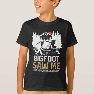Camiseta Pé Grande Me Viu Mas Ninguém Acredita Nele Engraça