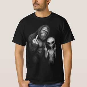 Camiseta Pé Grande Sasquatch Alien Espacial Dedo do Meio
