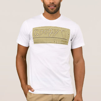 Camiseta Pé pateta da prancha do surf que surfa o amarelo