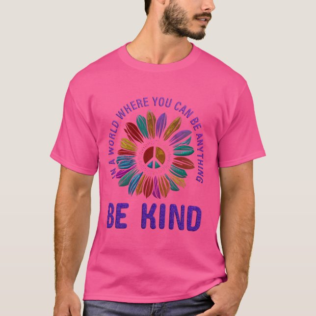 Camiseta Peace and Love Hippie Boho Be Kind  (Frente)