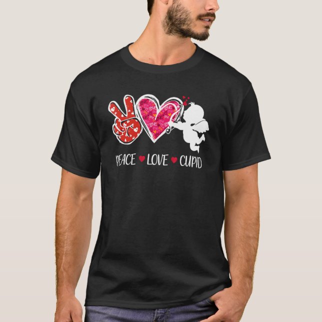 Camiseta Peace Love Cupid Cute Red Leopard Valentine's Day  (Frente)