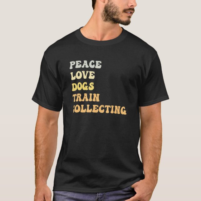 Camiseta Peace Love Dogs Train Collecting   Retro (Frente)