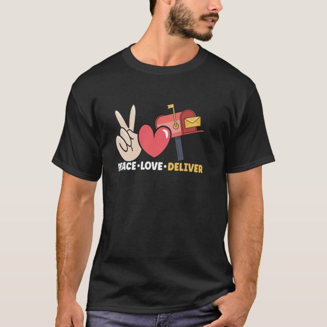 Camiseta Peace Love Entrega Mail Lady Postal Worker Mailman (Frente)