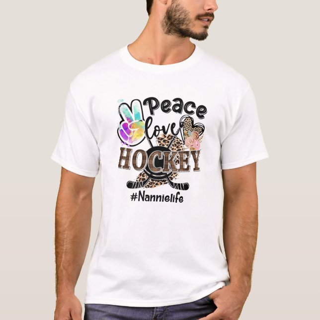 Camiseta Peace Love Hockey Nannie Life Mãe Avó Leopardo (Frente)