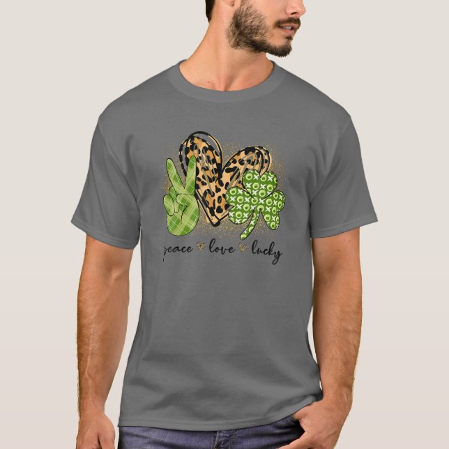 Camiseta Peace Love Lucky Leopard Heart Shamrock Rua Irland (Frente)