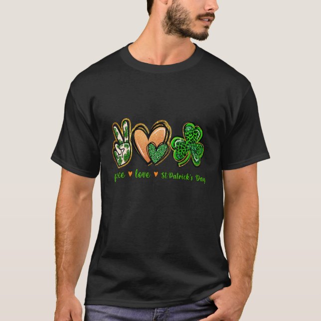 Camiseta Peace Love St Patrick's Day Leopard Lucky Shamrock (Frente)