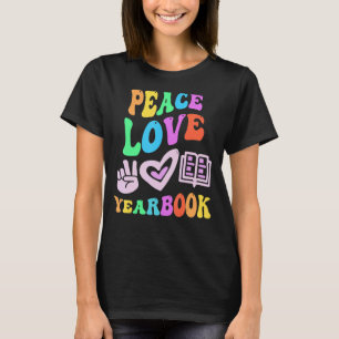 Camiseta PEACE LOVE YEARBOOK Editor Retrovisor Professor Gr