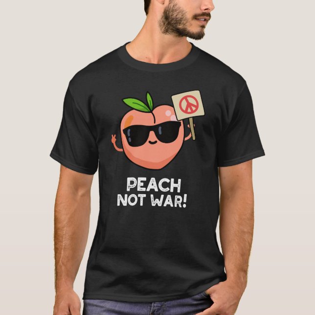 Camiseta Peach Not War Engraçado Fruta Pun Dark BG (Frente)