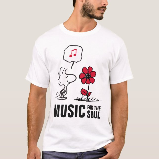 Camiseta PEANUTS| Padrão vermelho e preto (Frente)