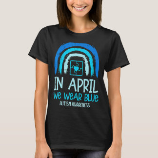 Camiseta Peça de Puzzle Arco-íris Em Abril Nós Usamos Azul
