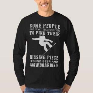Camiseta "Peça Desaparecida Encontrada: Cerveja e Snowboard