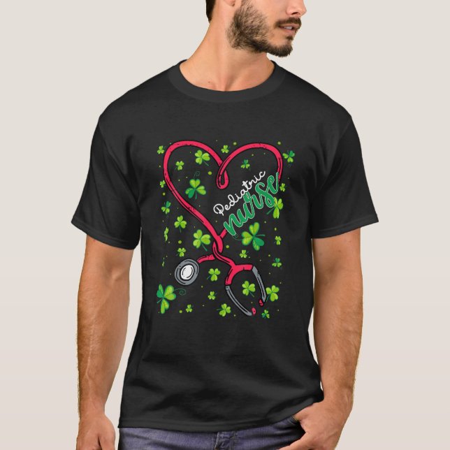 Camiseta Pediatric Nurse St Patricks Day Love Stethoscope N (Frente)