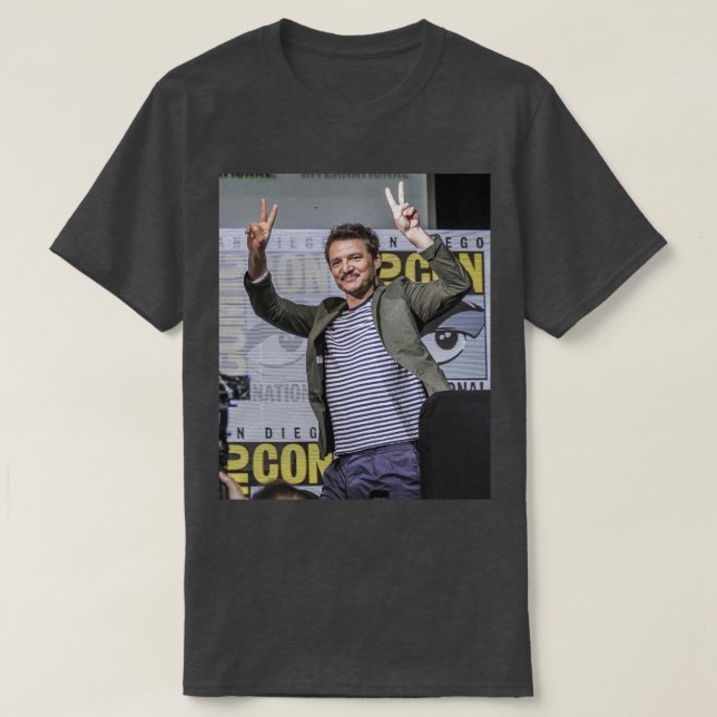 Camiseta Pedro pascal 44 (Frente do Design)