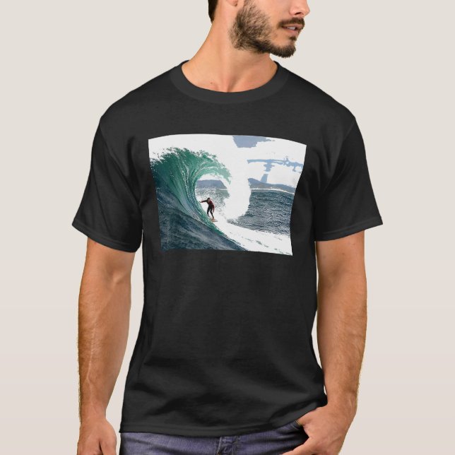 Camiseta Pegando uma onda gigante (Frente)