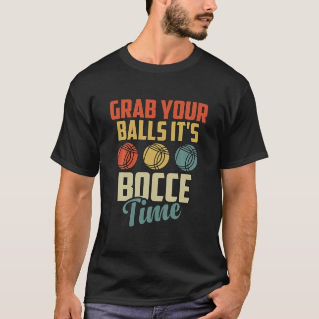 Camiseta Pegue suas bolas, é jogador de bola engraçado para (Frente)
