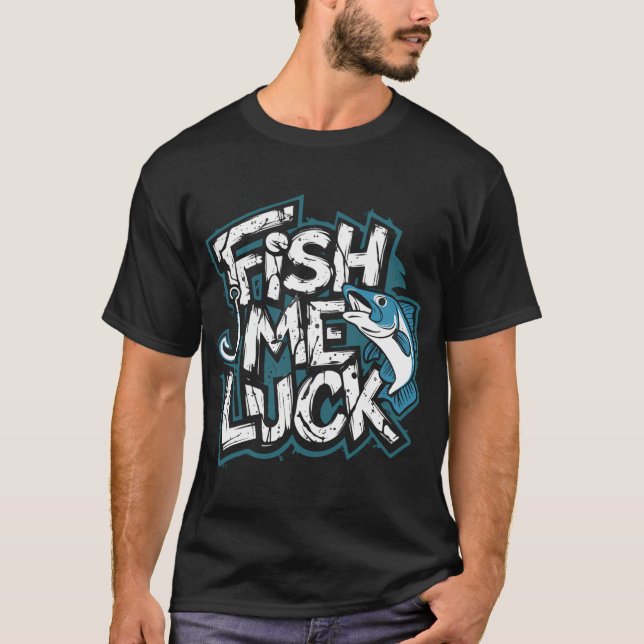 Camiseta Peixe Caprichoso Me Deseje Sorte Design (Frente)