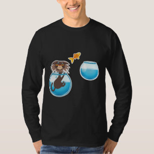 Camiseta Peixe Dourado Escando Negro