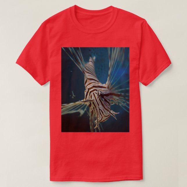 Camiseta Peixe num tanque (Frente do Design)