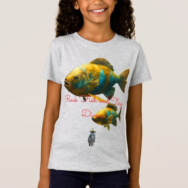 Camiseta Peixe-Roca Colossal e Mergulhadores Minúsculos – O (Frente)