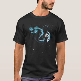 Camiseta Peixes Abissais Caçando Um Astronauta