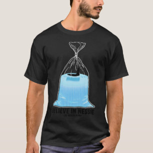 Camiseta Peixes Dourados Geométricos Vida de Peixes é Doura