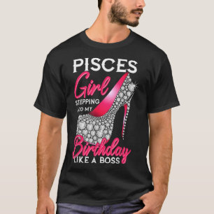 Camiseta Peixes Garota Passando No Meu Aniversário Como Um