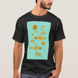 Camiseta Peixes nadando em um mar azul
