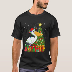 Camiseta Pelican Bird Xmas Tree Lighting Santa Hat Pelican
