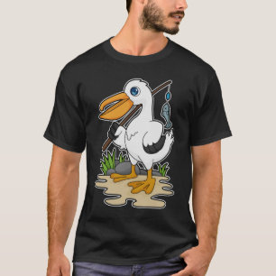 Camiseta Pelicano como pescador com cana de pesca e peixe