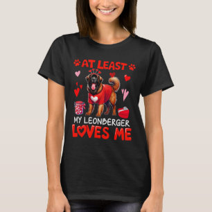 Camiseta Pelo Menos Meu Leonberger Me Ama no Dia dos Namora
