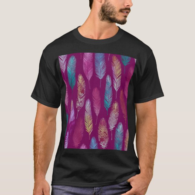 Camiseta Penas coloridas: padrão de fundo roxo. (Frente)