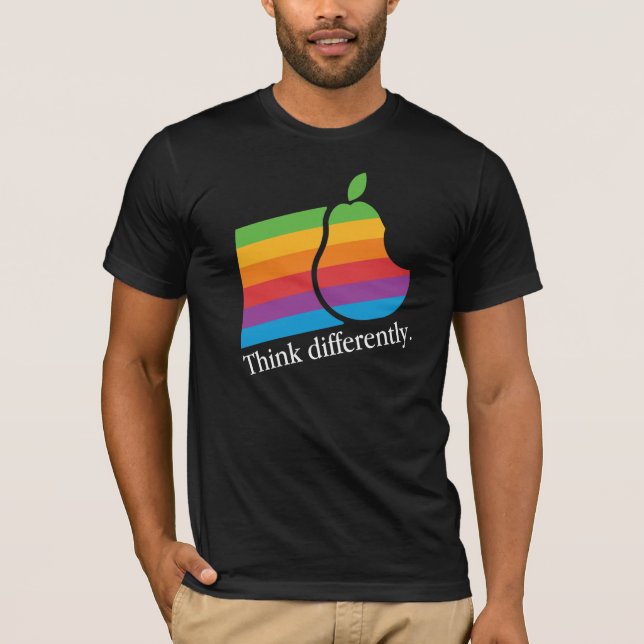 Camiseta Pense diferentemente - o t-shirt retro da paródia (Frente)