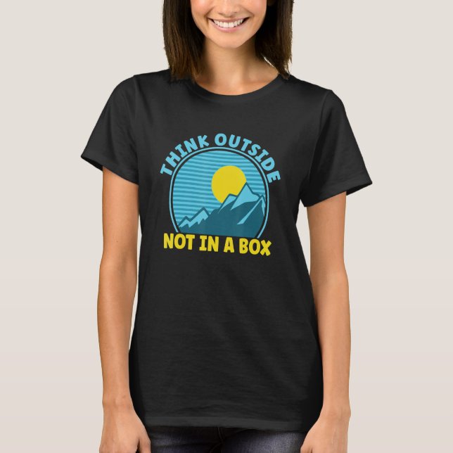 Camiseta Pense fora de uma caixa (Frente)