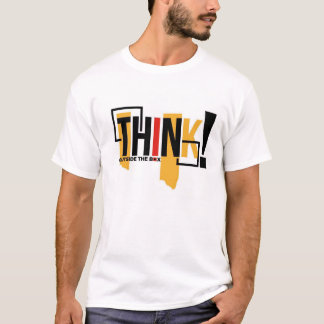 Camiseta Pense no lado da caixa do T-Shirt branco