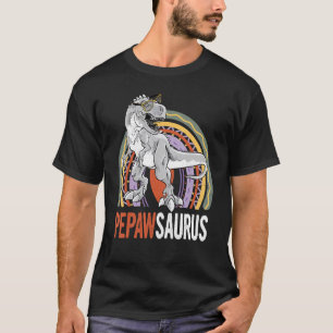 Camiseta Pepaw Saurus Rex Rainbow Family Correspondendo a f