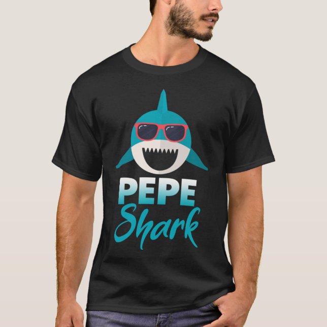 Camiseta Pepe Shark Vestindo óculos Sunitas Legal Vovô (Frente)
