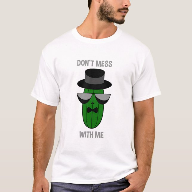 Camiseta Pepino da máfia gangster com óculos de sol Não est (Frente)