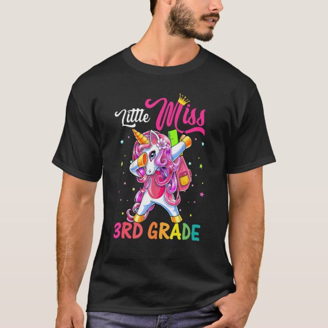 Camiseta Pequena Miss 3º Grau Dabbing Unicorn de volta a Sc (Frente)