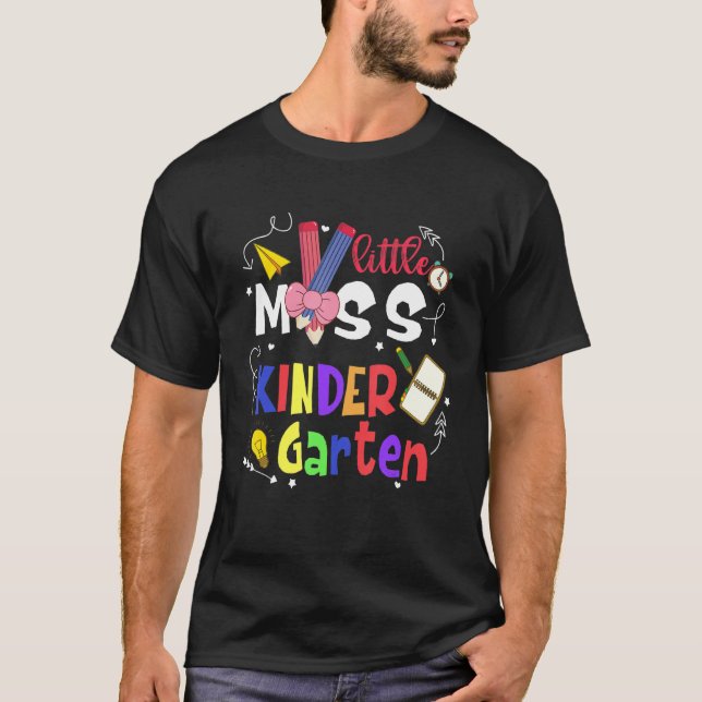 Camiseta Pequena Miss Jardim de Infância De Volta Ao Jardim (Frente)