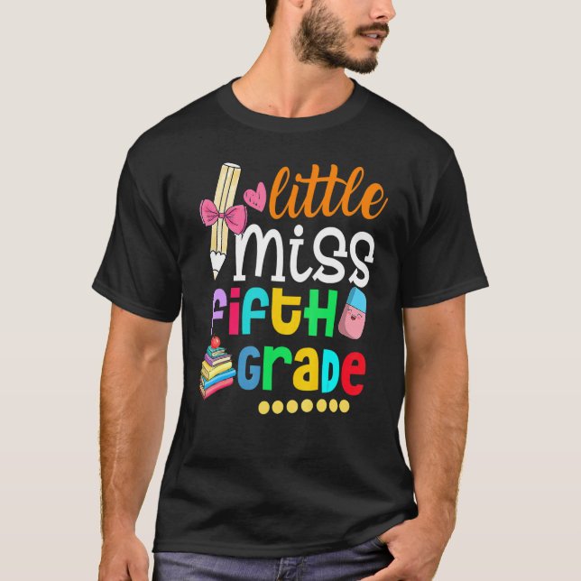 Camiseta Pequena Miss Quinto Ano De Volta À 5 (Frente)