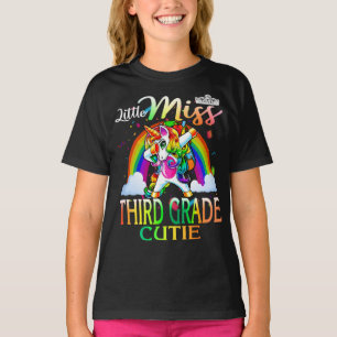 Camiseta Pequena Miss Terceiro Grau Cutie Unicorn Rainbow