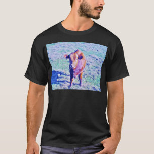 Camiseta Pequena Vaca Roxa na relva de pétala