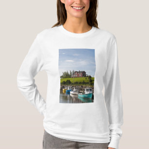 Camiseta Pequena vila de pescadores perto de Grande-Riviere