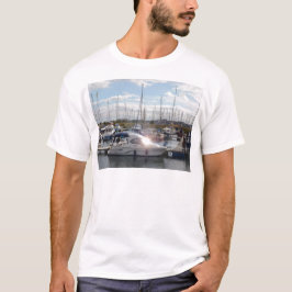 Camiseta Pequeno barco a motor apanhando o sol